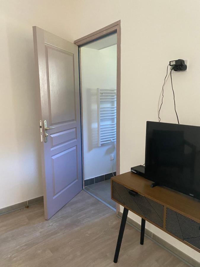 Hotel Ernella à Aléria Extérieur photo